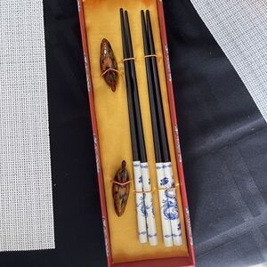 2 Sets Chopsticks and Ceramic Duck Rests Chinese Presentation Gift Box
